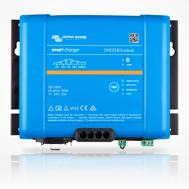 Victron Phoenix Smart IP43 Charger 24/25 (3) | PSC242553095 (1 of 2)